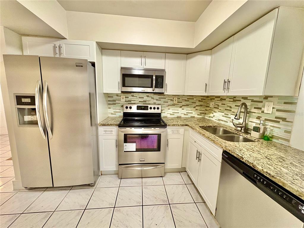 10774 Southwest 175th Terrace Miami, FL 33157 - Photo 19 of 55
