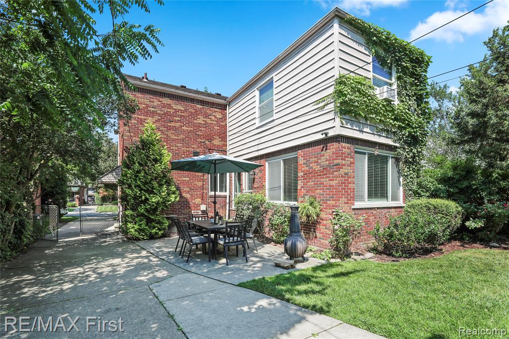 324 Fisher Road Grosse Pointe Farms, MI 48230 - Photo 22 of 22