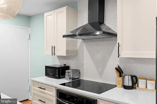 $2,200 | 9820 Georgia Avenue, Unit 21302, Silver Spring, MD 20902