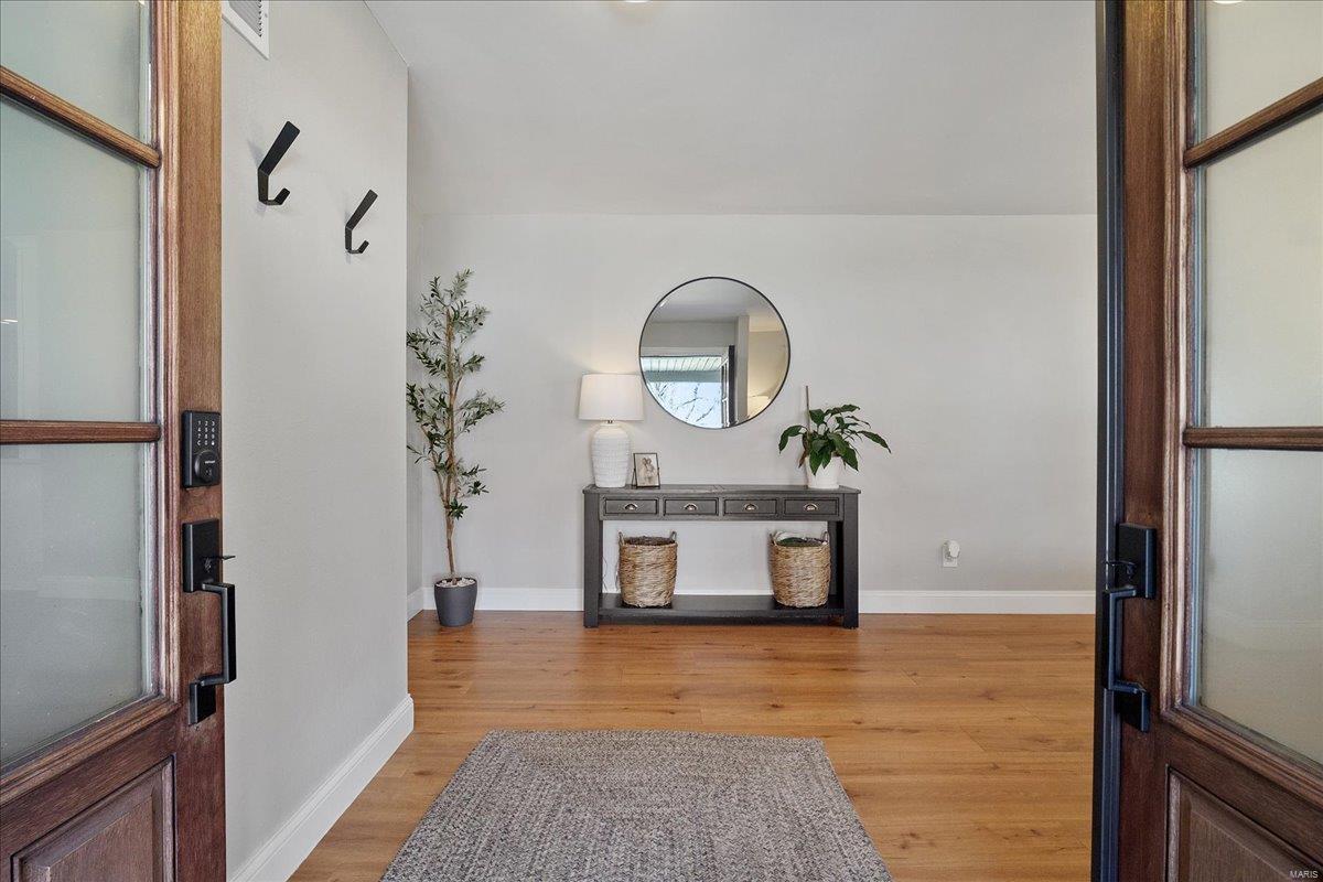 911 Parkwatch Drive Ballwin, MO 63011 - Photo 2 of 45