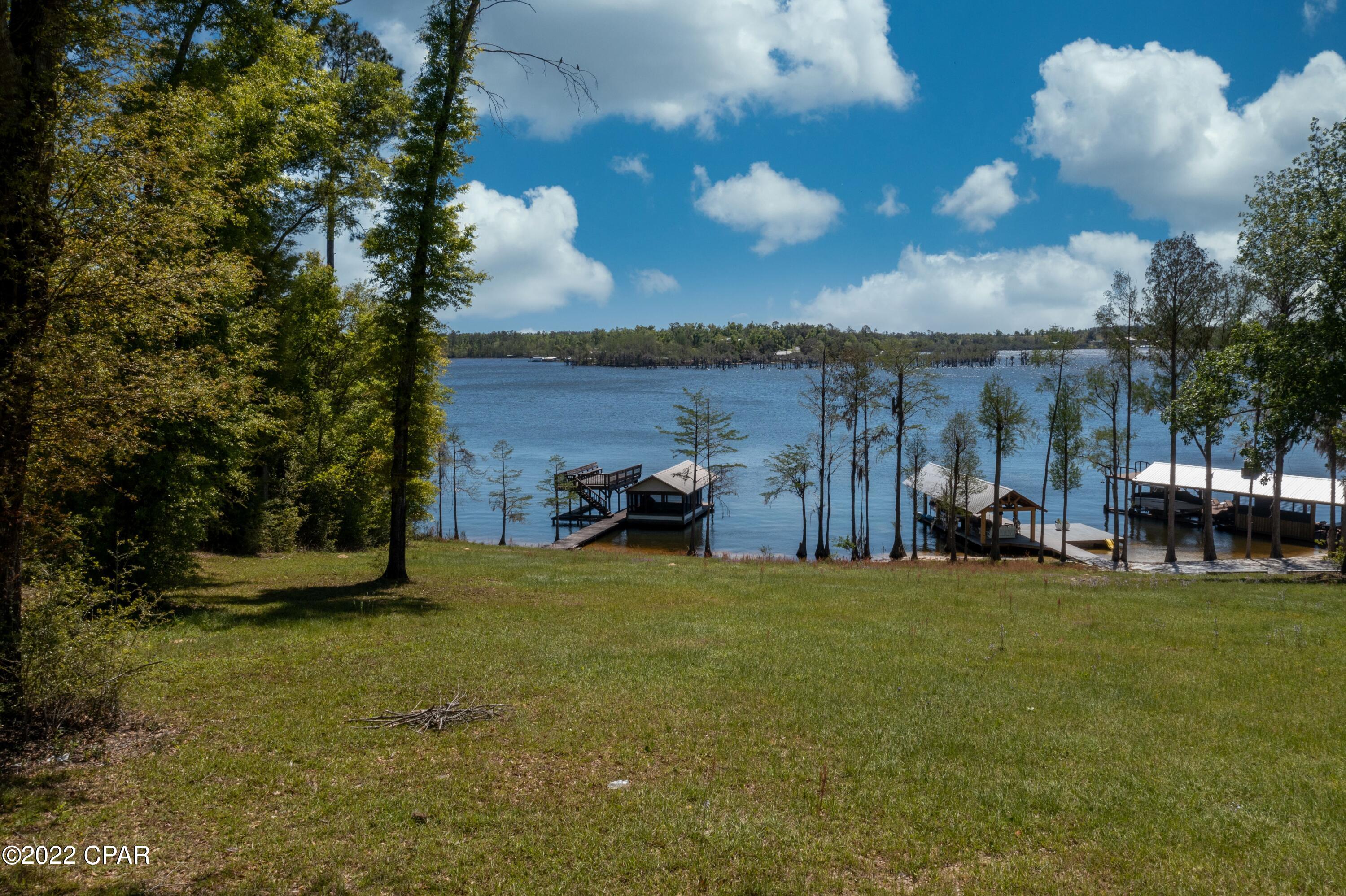 538 Lakepoint Road Alford, FL 32420 - Photo 13 of 23 Gallery Image 13