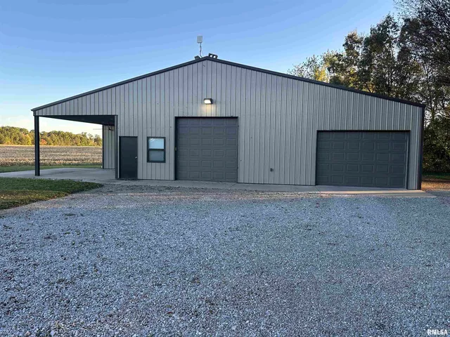 $198,500 | 814 Hyde Park Road, Royalton, IL 62983