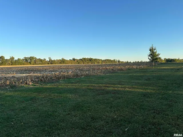 $198,500 | 814 Hyde Park Road, Royalton, IL 62983