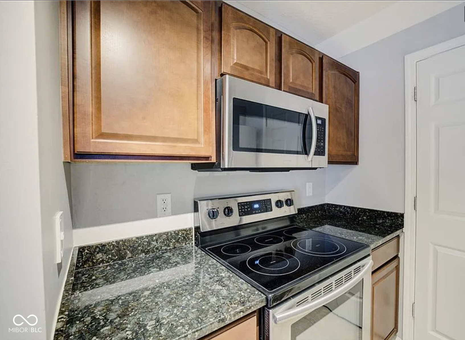 11475 Clay Court, Unit 100 Fishers, IN 46037 - Photo 9 of 31