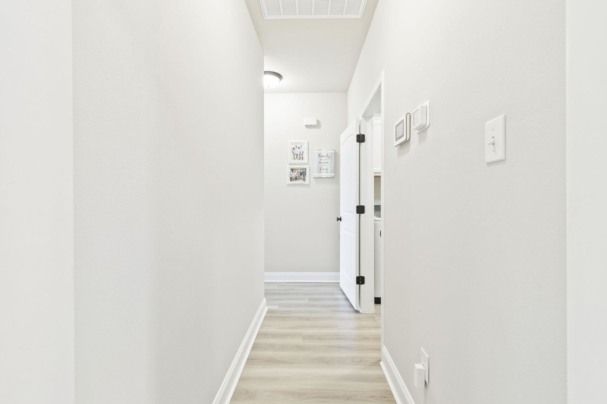 910 Gibson Court Foley, AL 36535 - Photo 24 of 66 Hallway