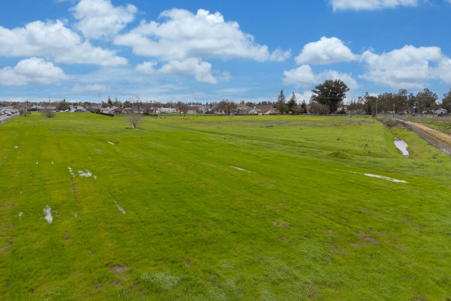 6451 Elder Creek Road Sacramento, CA 95824 - Photo 11 of 21 a view of a city