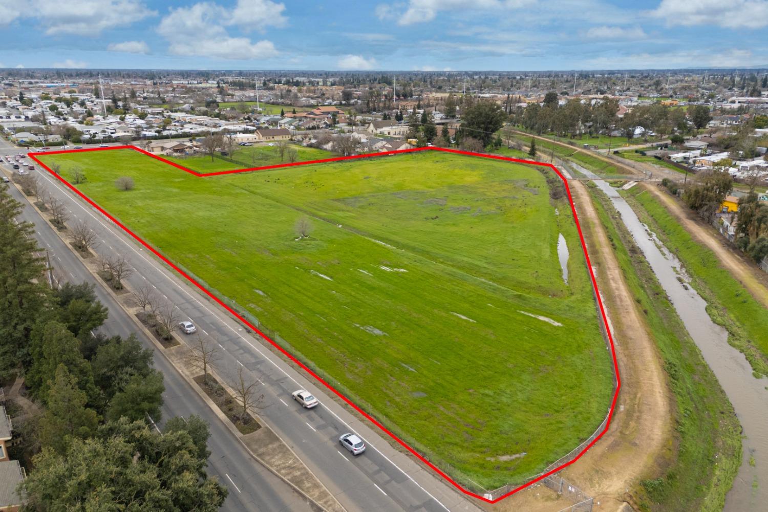 6451 Elder Creek Road Sacramento, CA 95824 - Photo 3 of 21 a view of a city