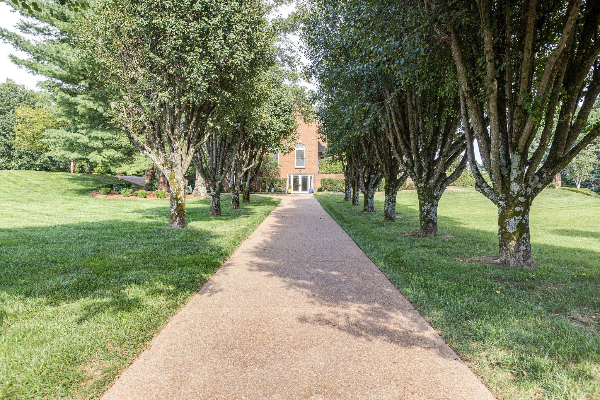 9501 Clovercroft Road Franklin, TN 37067 - Photo 2 of 70
