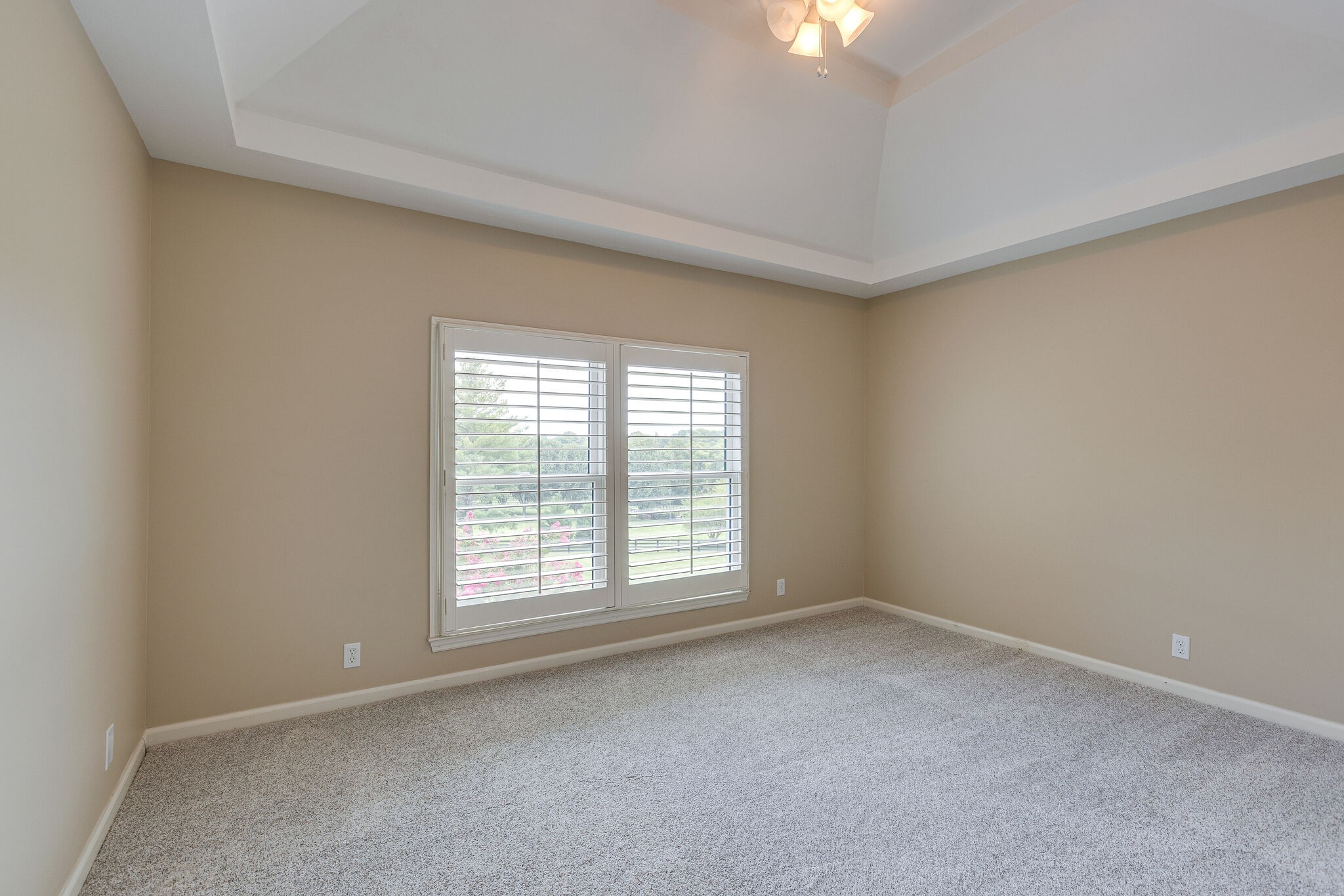 9501 Clovercroft Road Franklin, TN 37067 - Photo 47 of 70 an empty room with a window