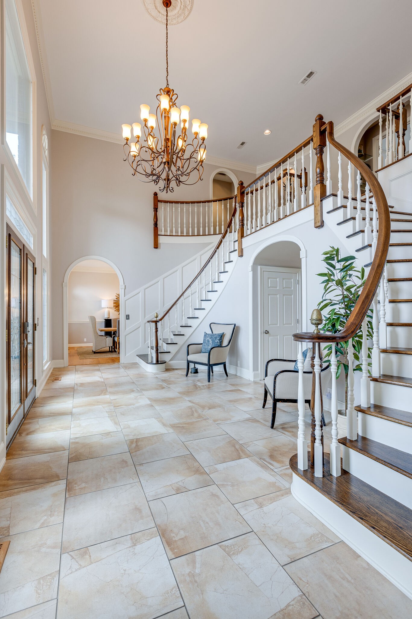 9501 Clovercroft Road Franklin, TN 37067 - Photo 7 of 70 a view of entryway and hall