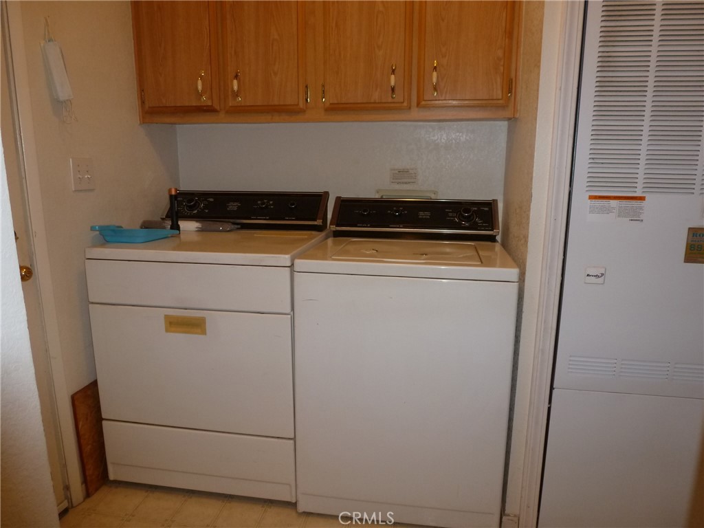 5813 Pacific Heights Road, Unit 103 Oroville, CA 95965 - Photo 17 of 20 a view of washer and dryer