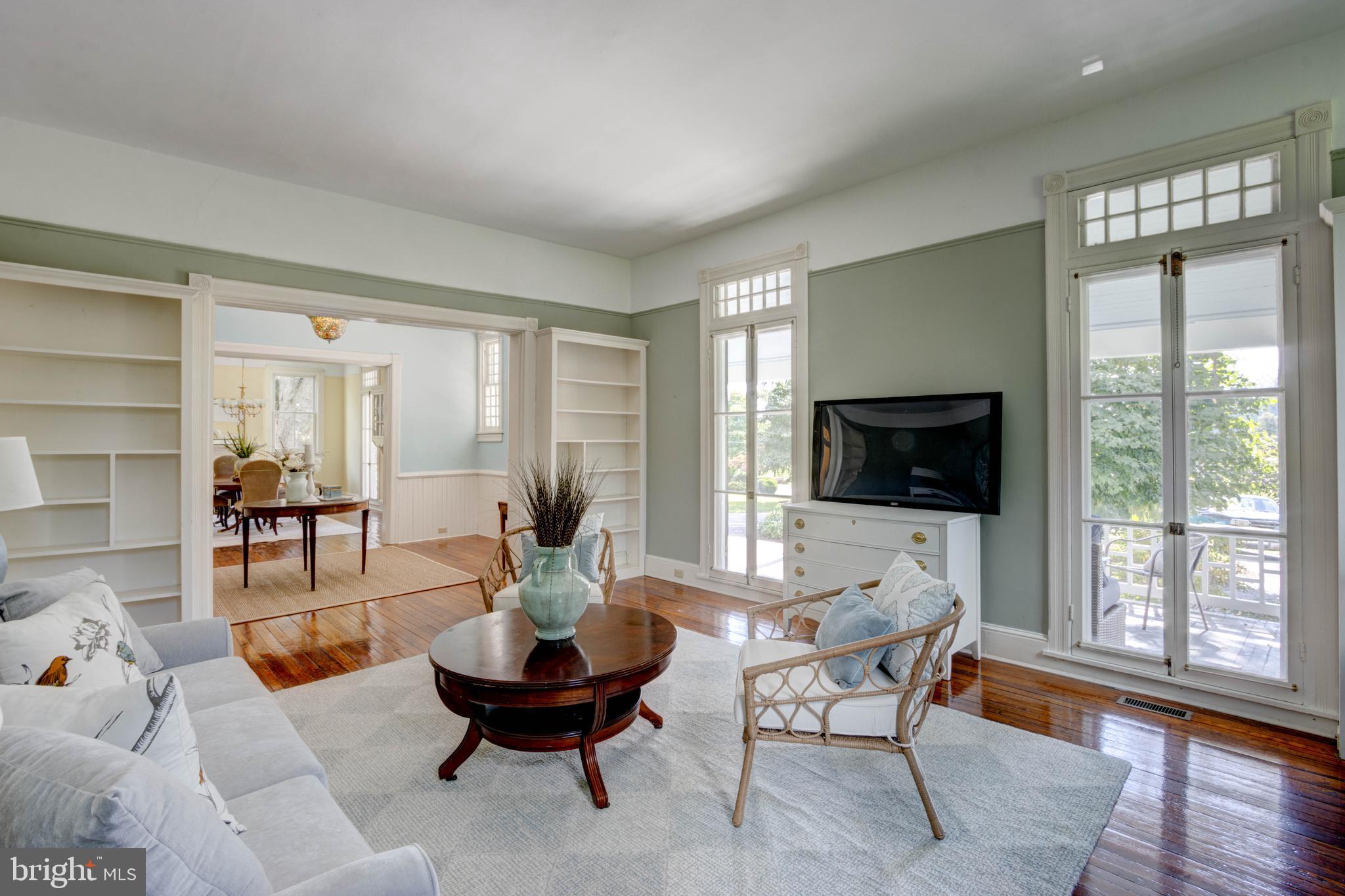 205 Aigburth Road Towson, MD 21286 - Photo 12 of 64