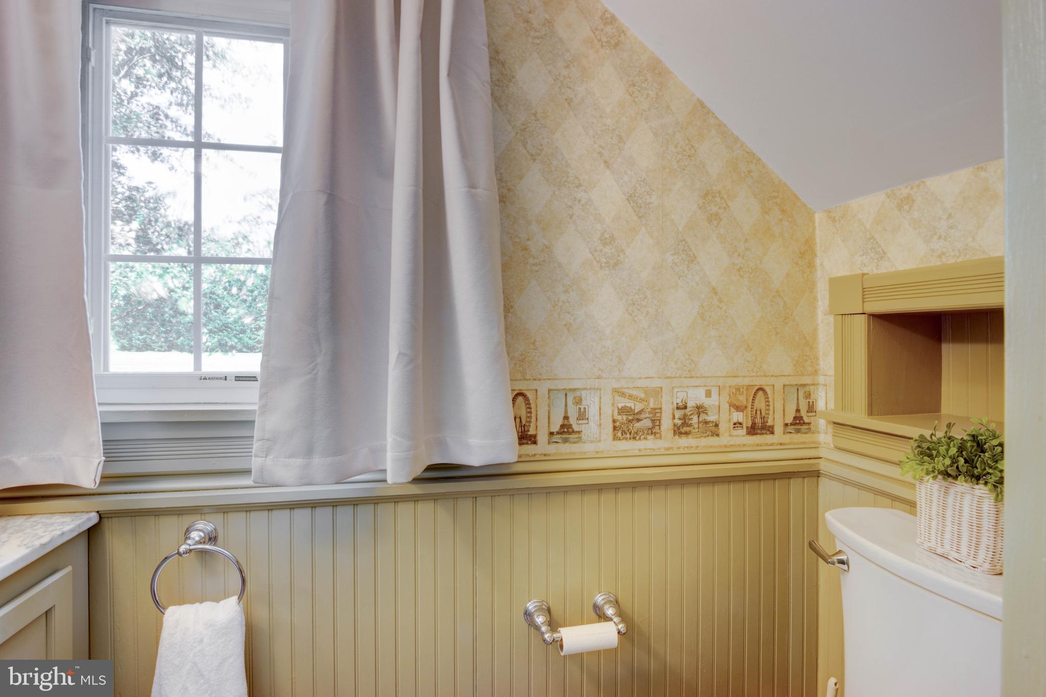 205 Aigburth Road Towson, MD 21286 - Photo 18 of 64