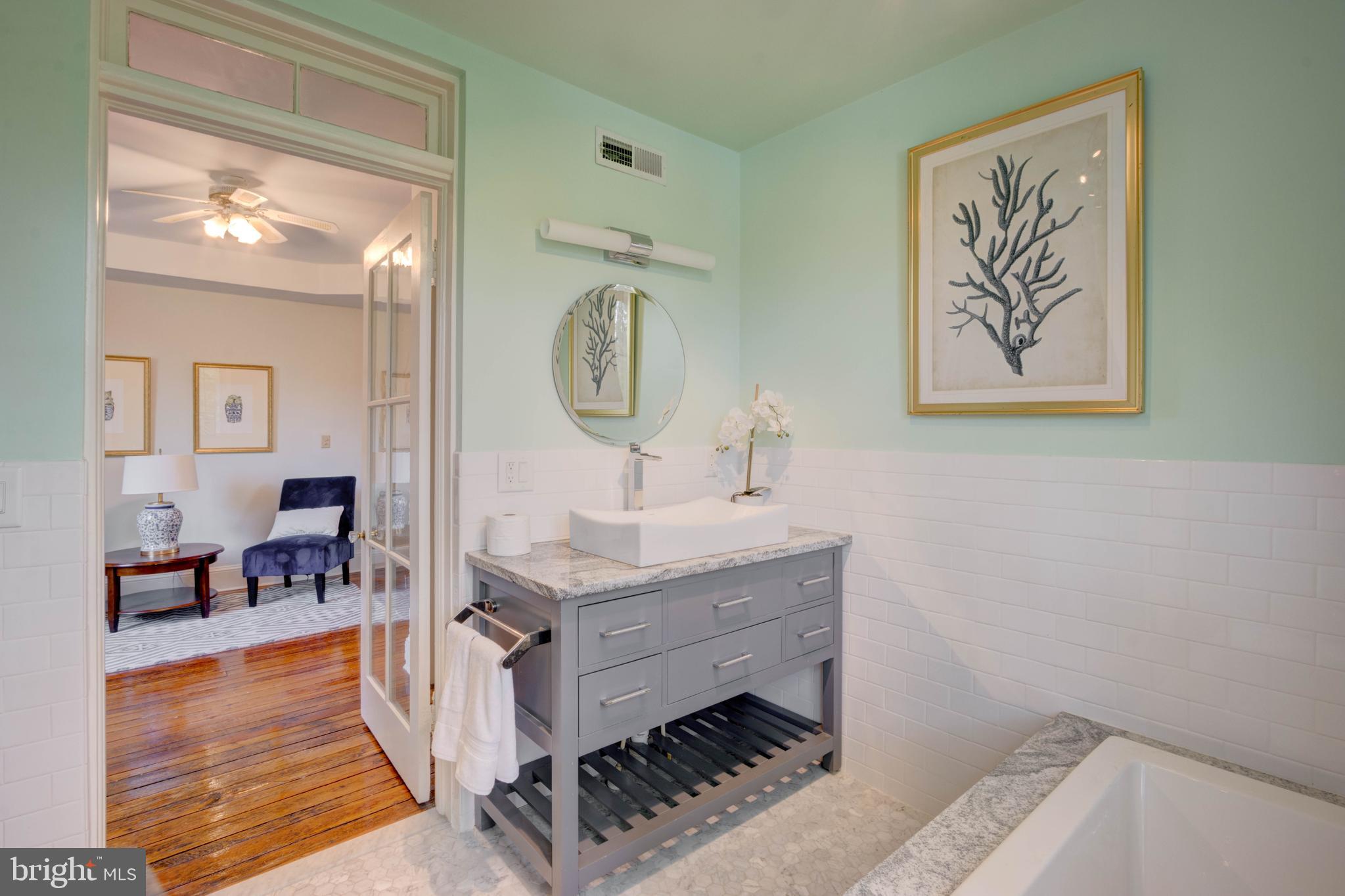 205 Aigburth Road Towson, MD 21286 - Photo 31 of 64 Primary Bath