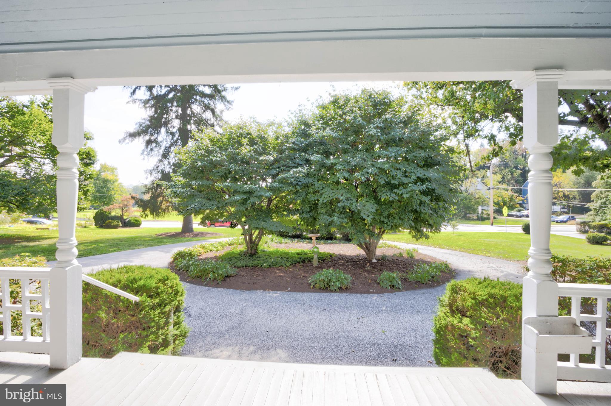 205 Aigburth Road Towson, MD 21286 - Photo 4 of 64