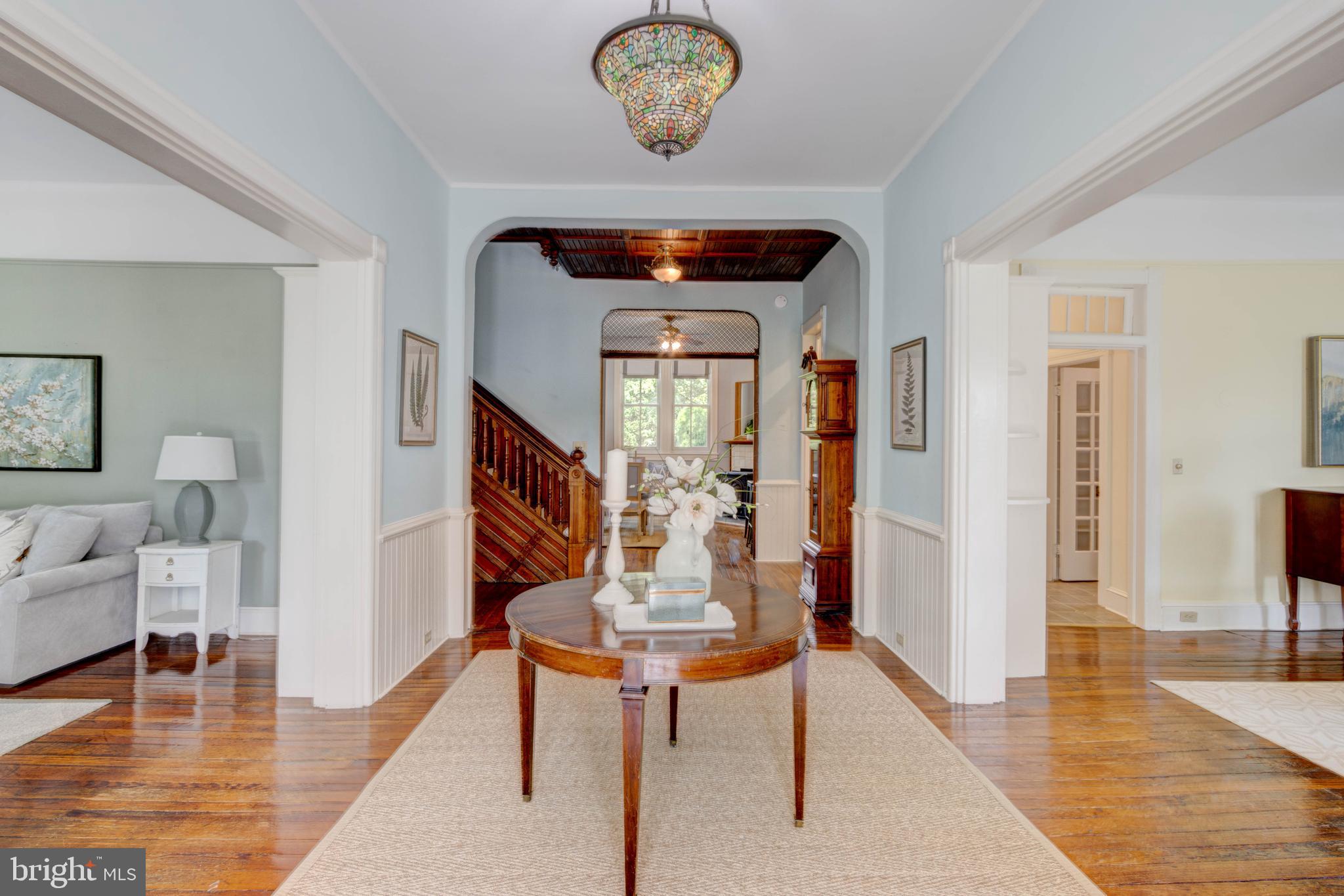 205 Aigburth Road Towson, MD 21286 - Photo 8 of 64