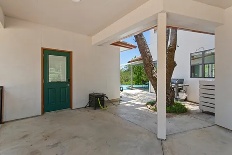 $975,000 | 1121 Kings Cove Drive, Canyon Lake, TX 78133