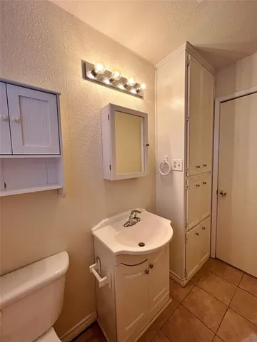 $1,425 | 1319 North Clay Street, Ennis, TX 75119