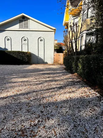 $1,400 | 306 Hawthorne Street, Unit 6, Houston, TX 77006