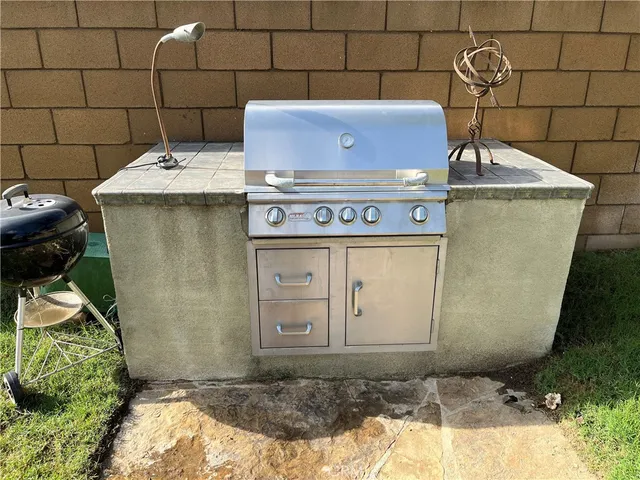 $899,000 | 14354 Wolfhound Street, Eastvale, CA 92880