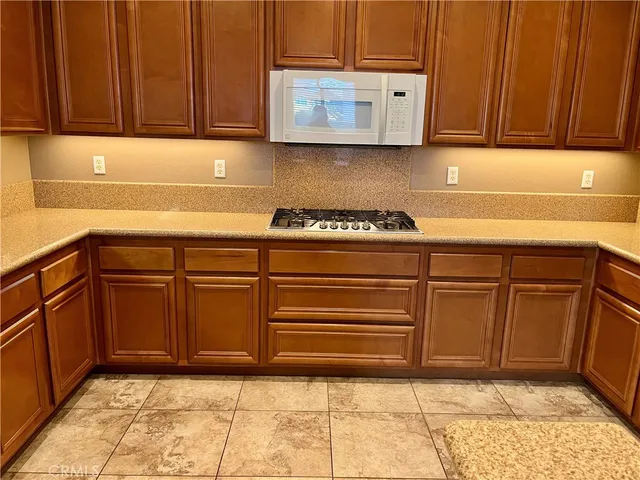 $899,000 | 14354 Wolfhound Street, Eastvale, CA 92880