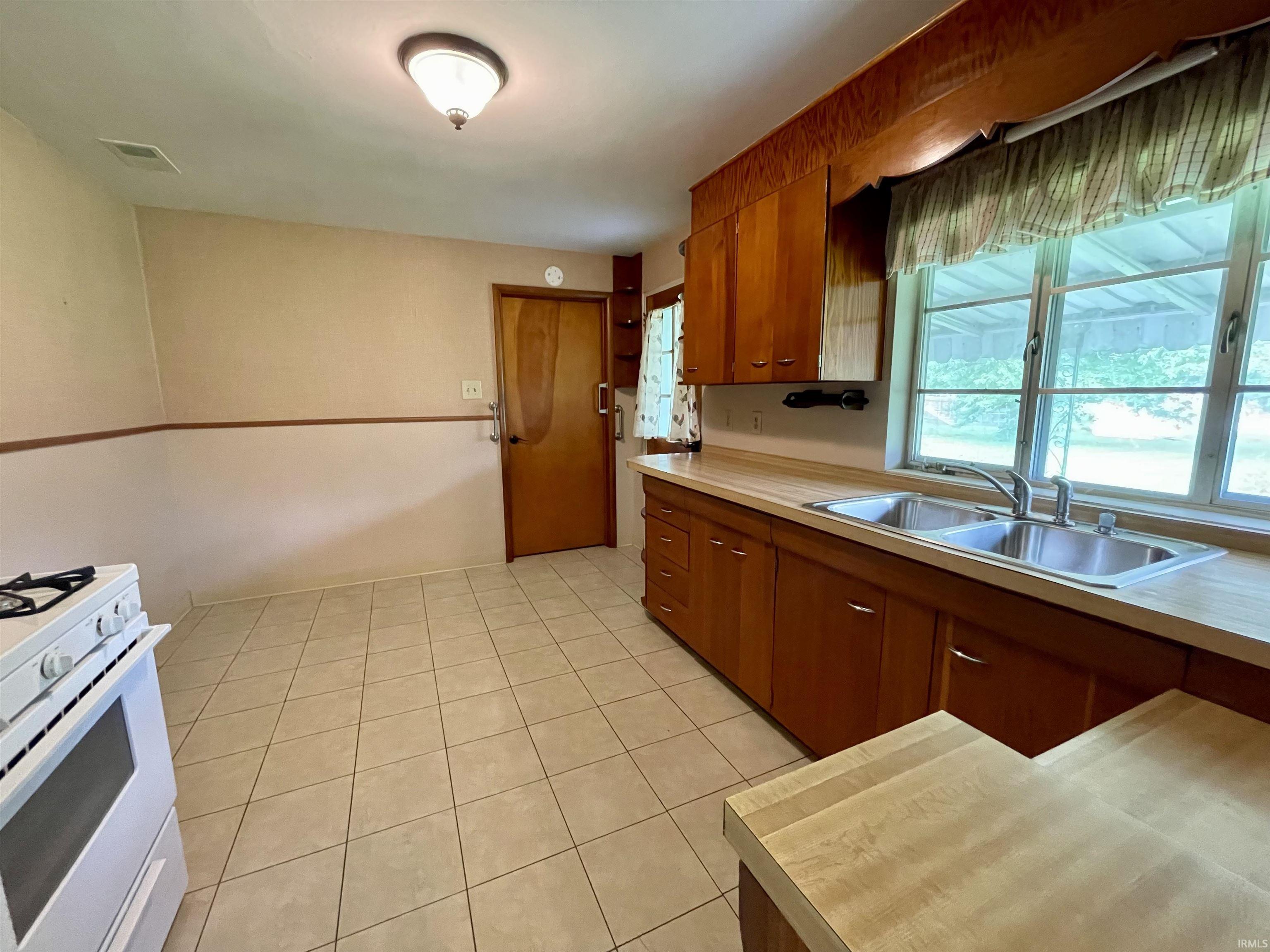 3201 South Reed Road Kokomo, IN 46902 - Photo 7 of 19 Gallery Image 7