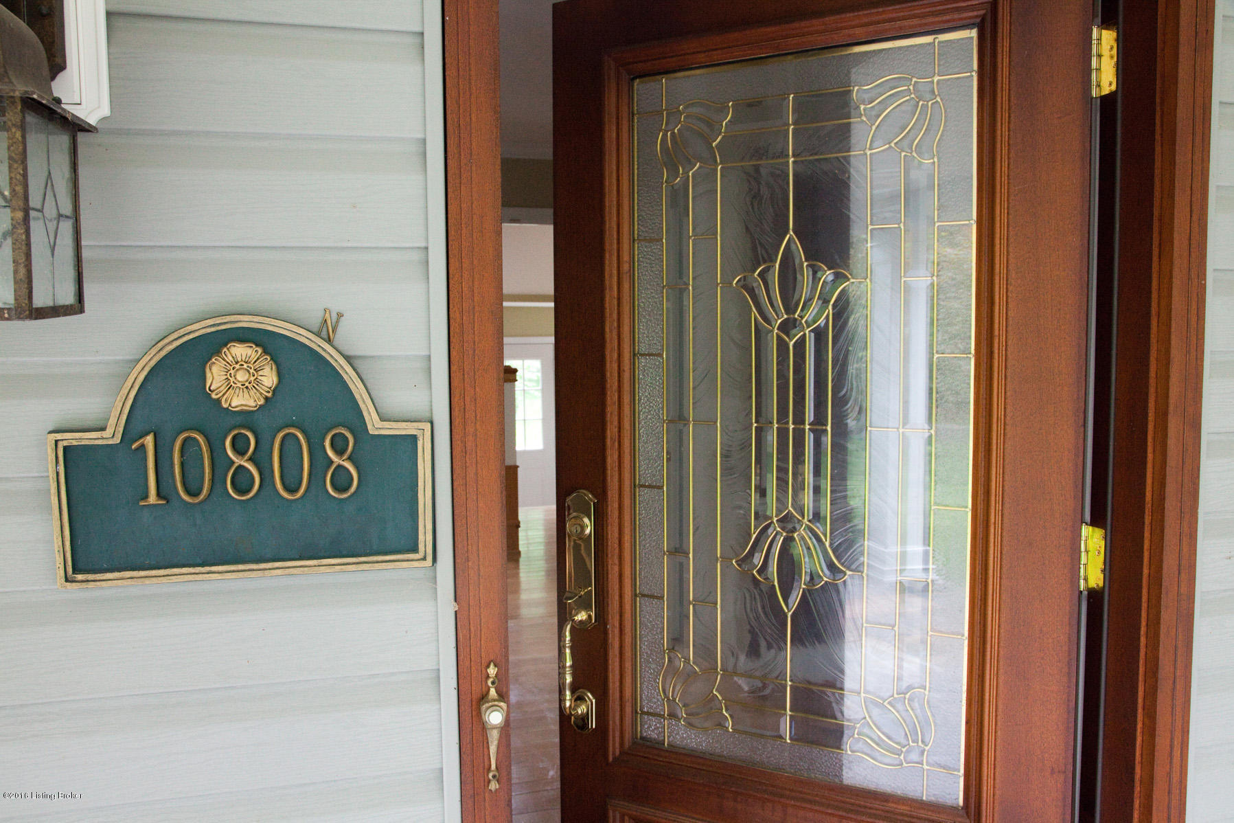 10808 Sun Ridge Road Goshen, KY 40026 - Photo 4 of 15 Come on In! You're new home is Open!