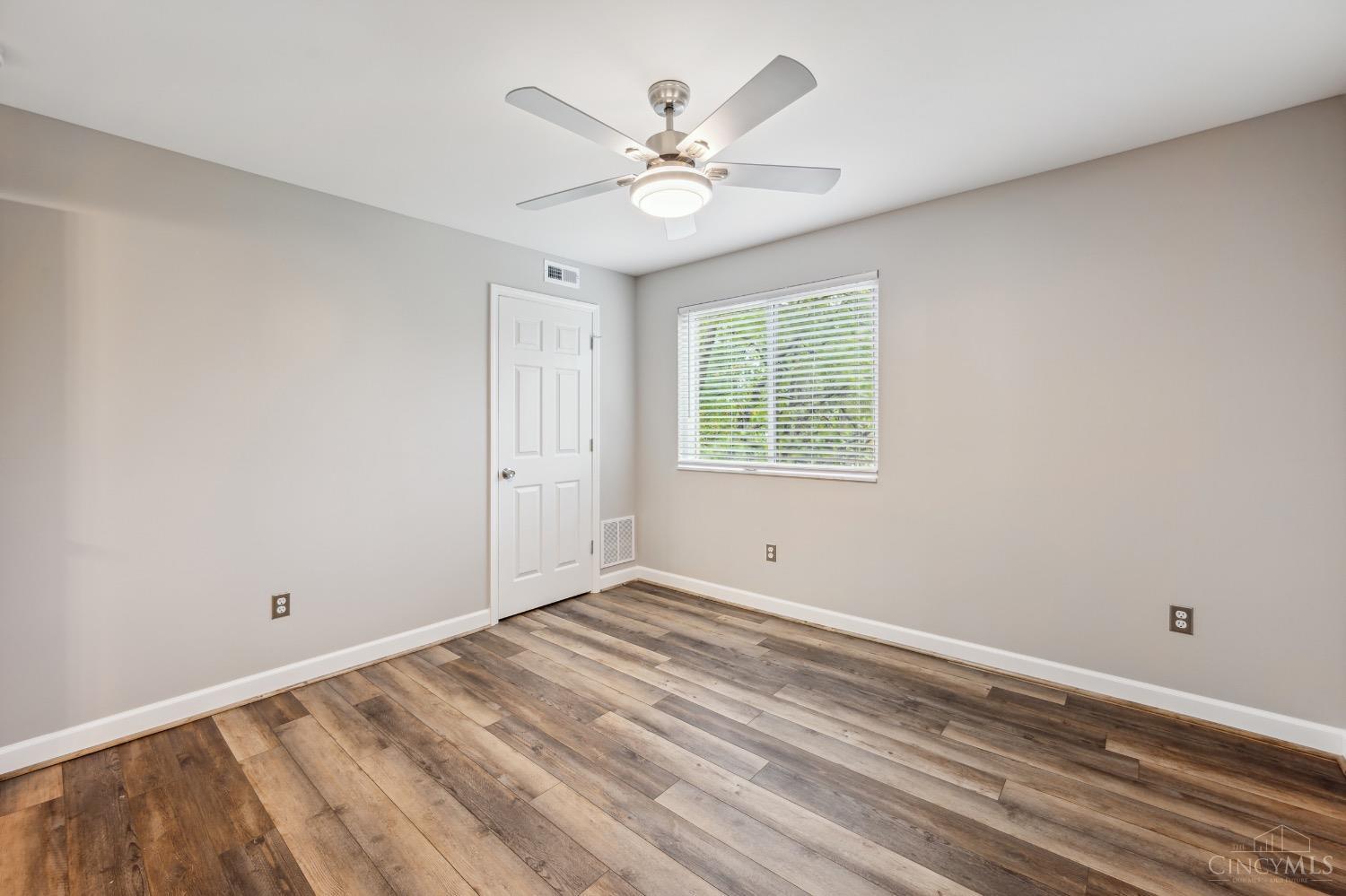 7641 Montgomery Road, Unit 7 Cincinnati, OH 45236 - Photo 17 of 27 Gallery Image 17