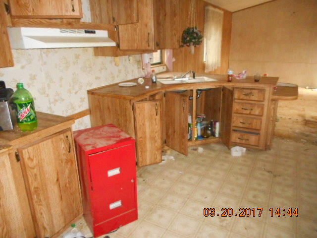14853 Ravine Road Redding, CA 96003 - Photo 12 of 15 DSCN1541