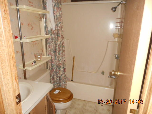 14853 Ravine Road Redding, CA 96003 - Photo 6 of 15 DSCN1535