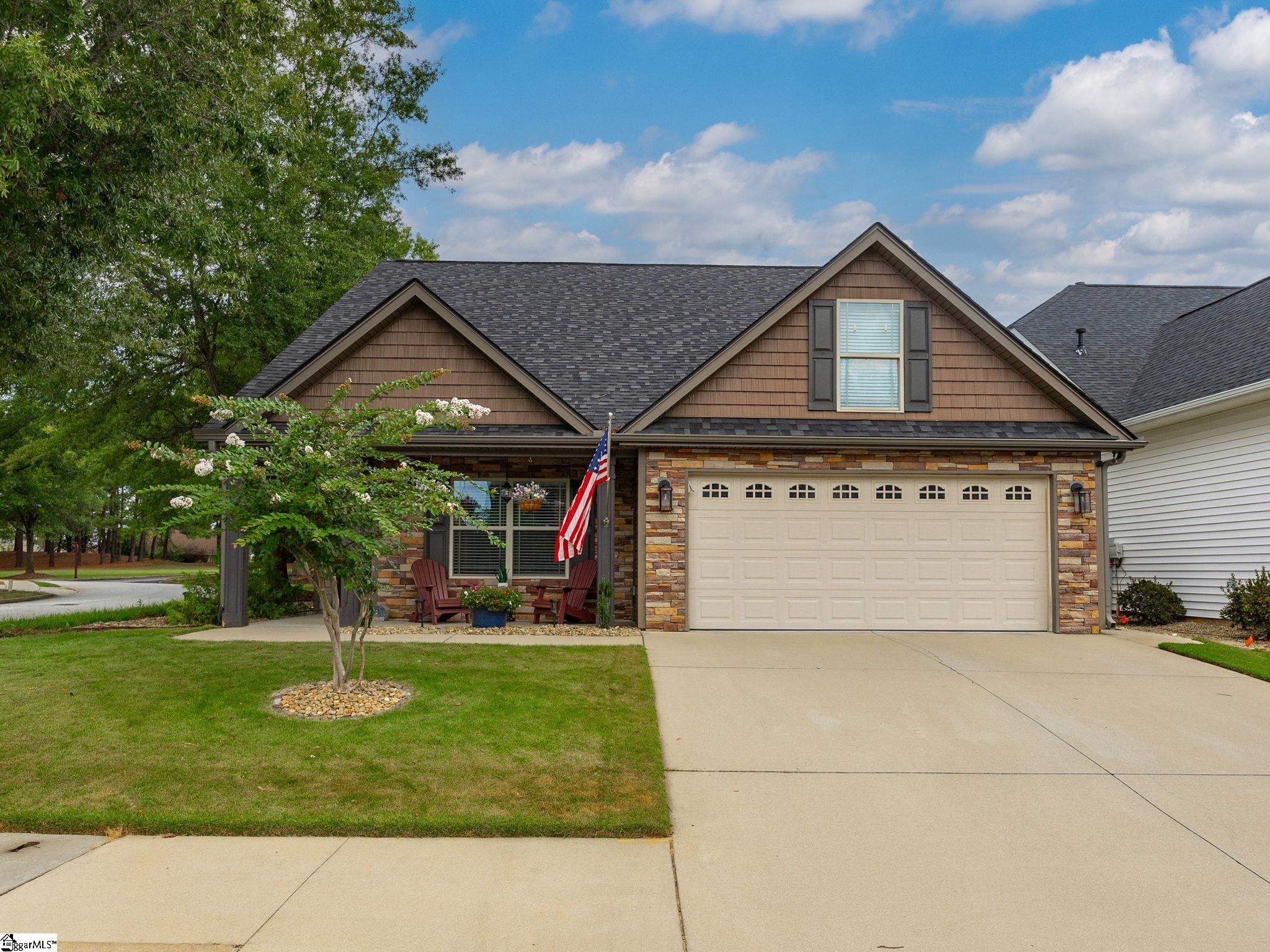 203 Medoc Lane Moore, SC 29369 - Photo 2 of 36