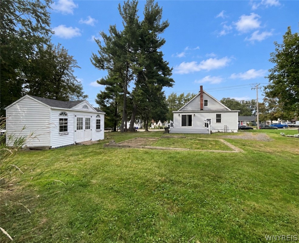 5427 Berg Road Buffalo, NY 14218 - Photo 4 of 18 Gallery Image 4