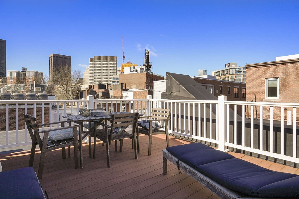 11 Wiget Street, Unit 4 Boston, MA 02113 - Photo 1 of 26