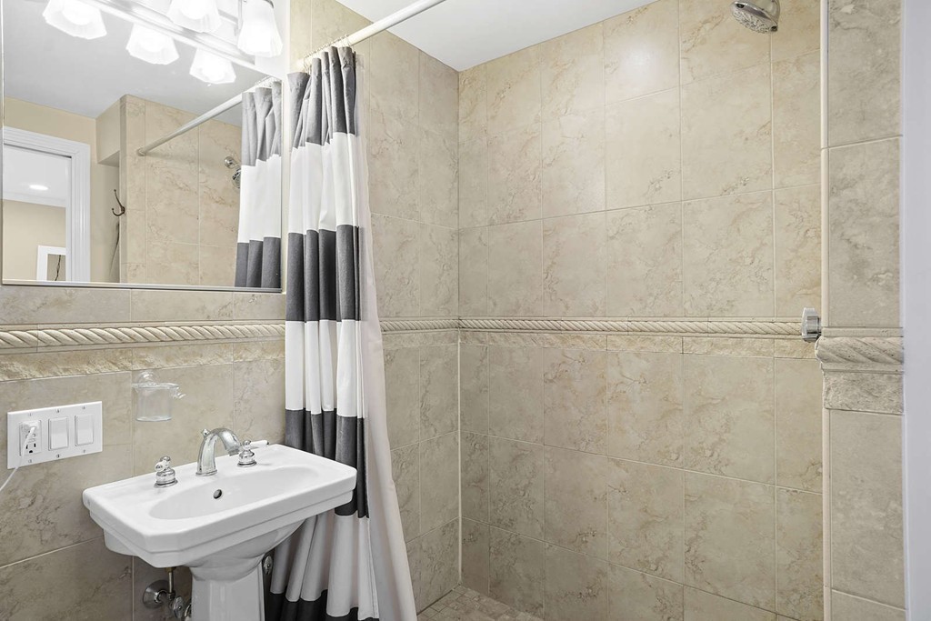 11 Wiget Street, Unit 4 Boston, MA 02113 - Photo 17 of 26