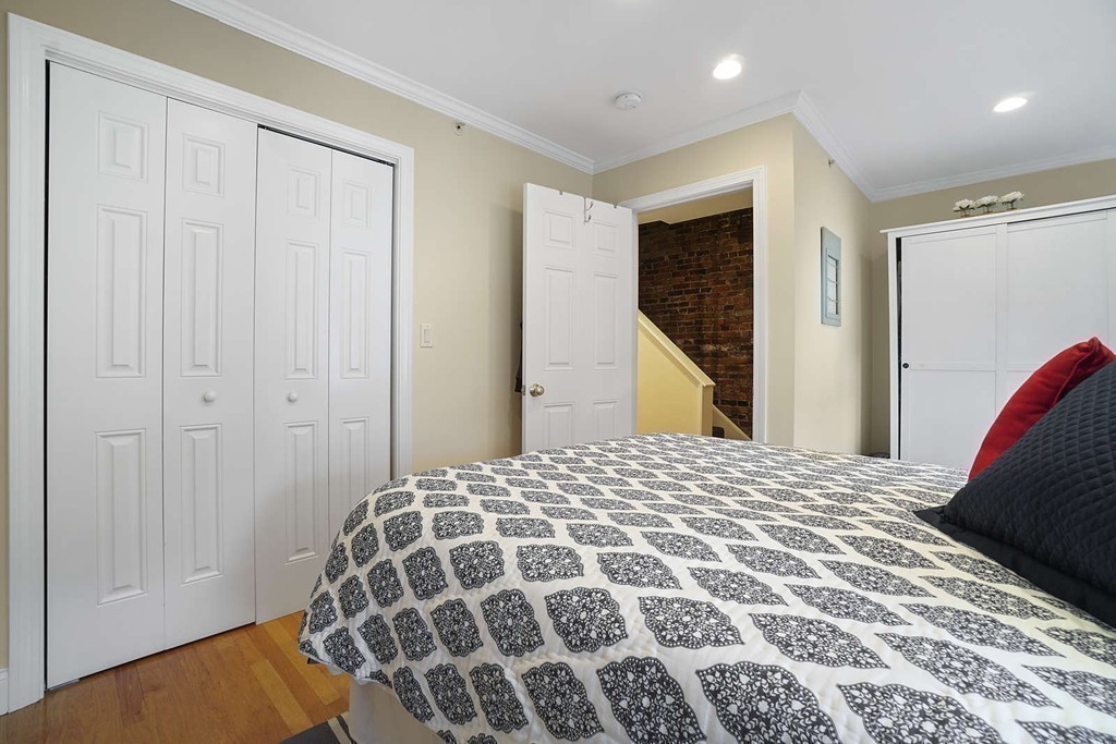 11 Wiget Street, Unit 4 Boston, MA 02113 - Photo 20 of 26
