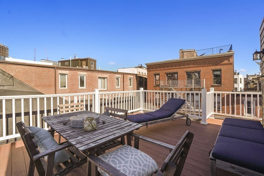 11 Wiget Street, Unit 4 Boston, MA 02113 - Photo 23 of 26