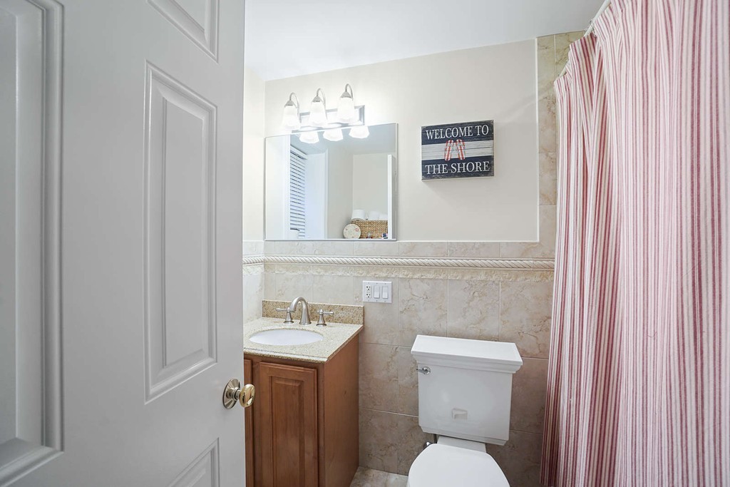 11 Wiget Street, Unit 4 Boston, MA 02113 - Photo 24 of 26