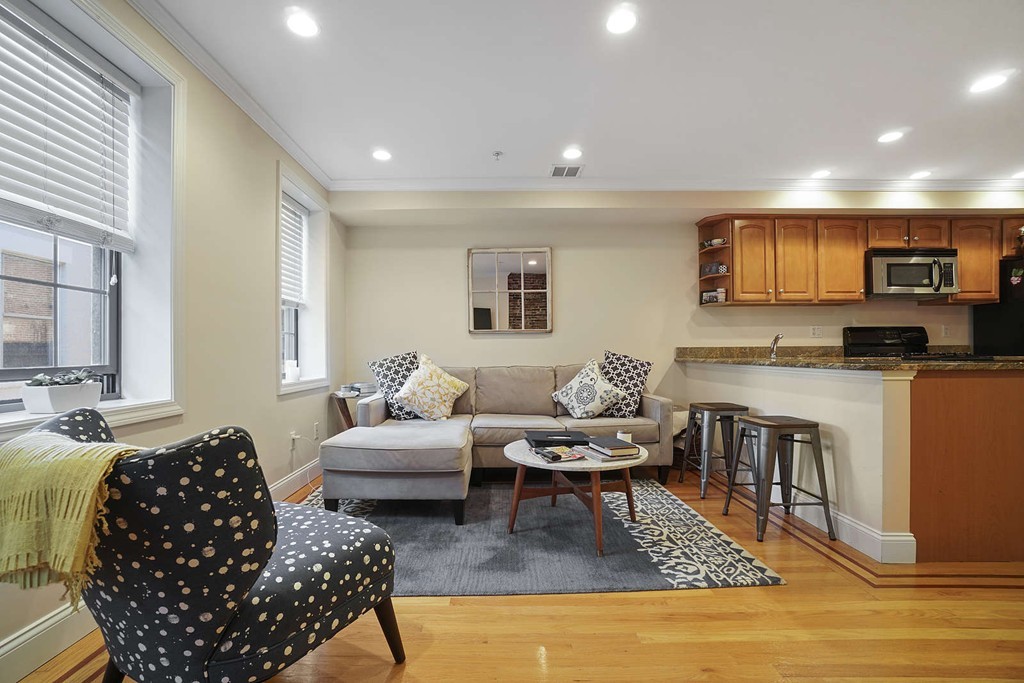 11 Wiget Street, Unit 4 Boston, MA 02113 - Photo 4 of 26