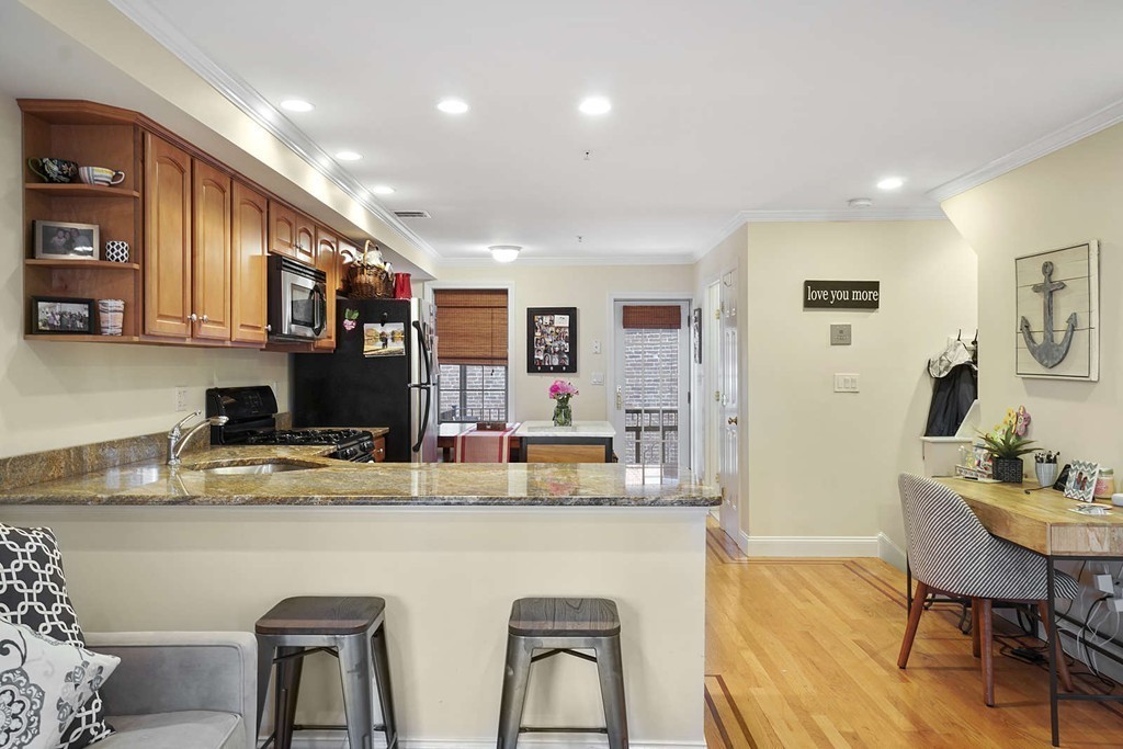 11 Wiget Street, Unit 4 Boston, MA 02113 - Photo 6 of 26