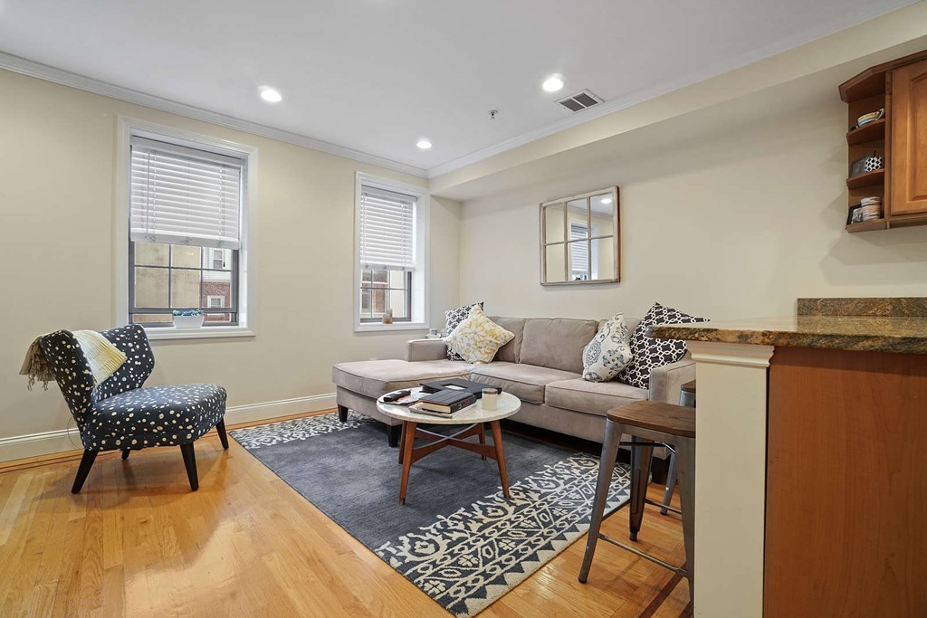 11 Wiget Street, Unit 4 Boston, MA 02113 - Photo 8 of 26