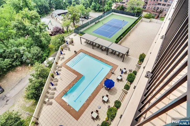 $899,000 | 1500 Palisade Avenue, Unit 6C, Fort Lee, NJ 07024