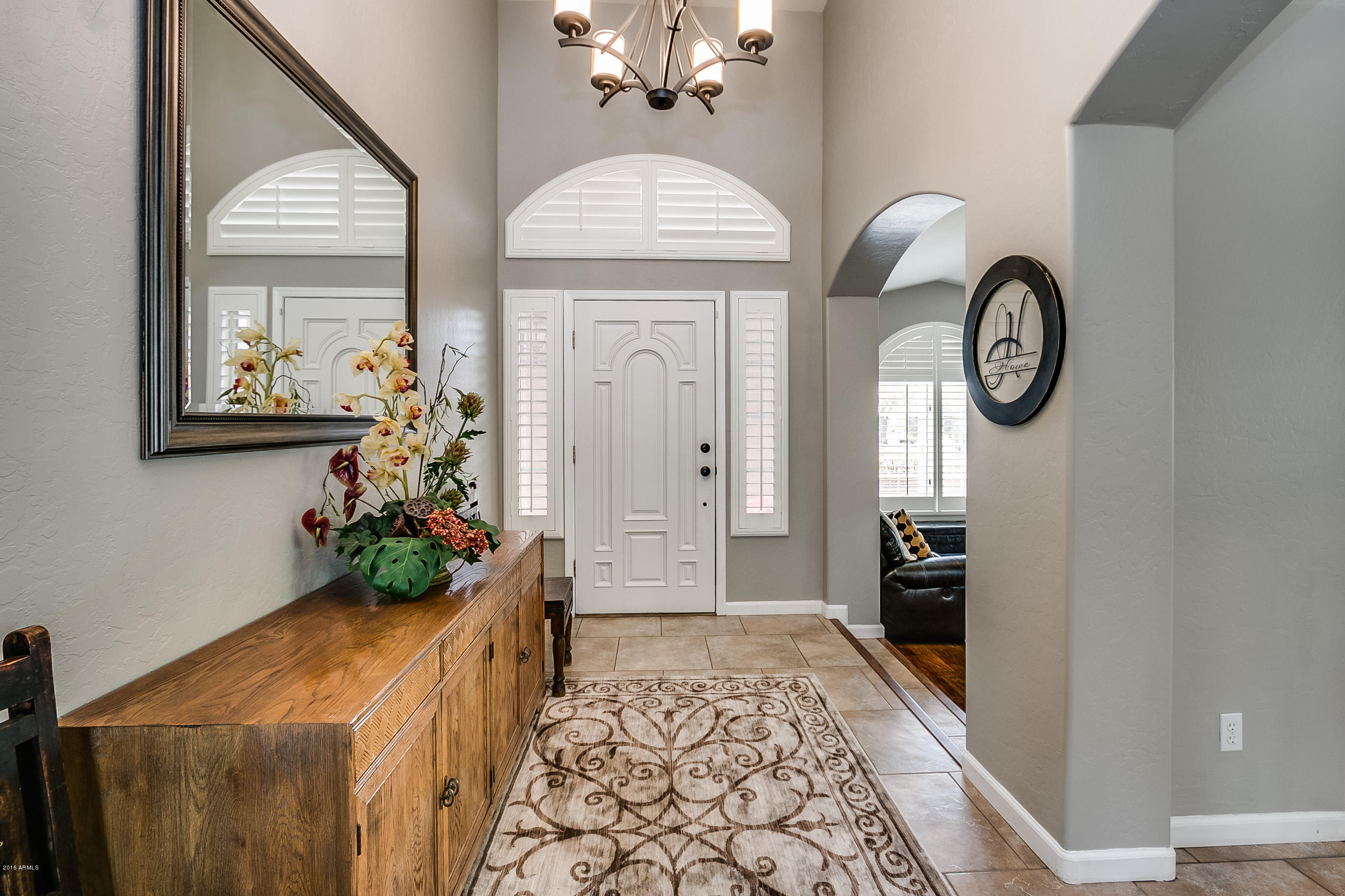 1075 North Poinciana Road Gilbert, AZ 85234 - Photo 2 of 29 Entry
