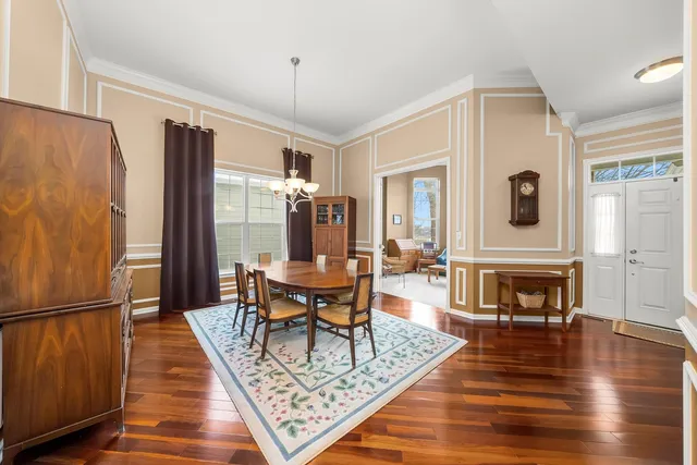 $450,000 | 3858 Kingsmill Drive, Elgin, IL 60124