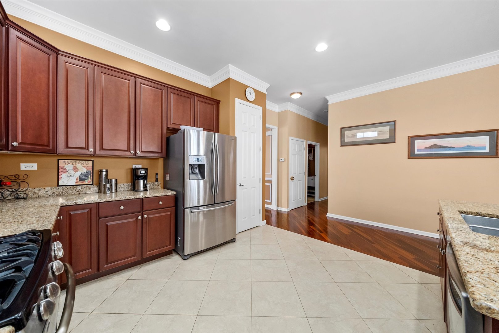 3858 Kingsmill Drive Elgin, IL 60124 - Photo 9 of 28