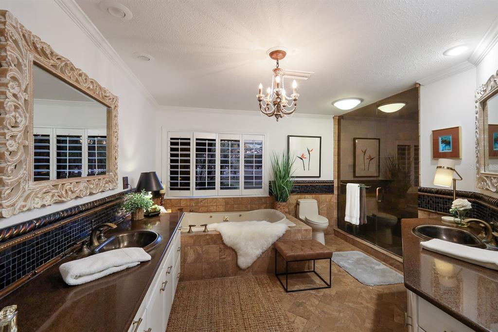 1027 Ranchero Drive Sarasota, FL 34240 - Photo 38 of 79 Gallery Image 38