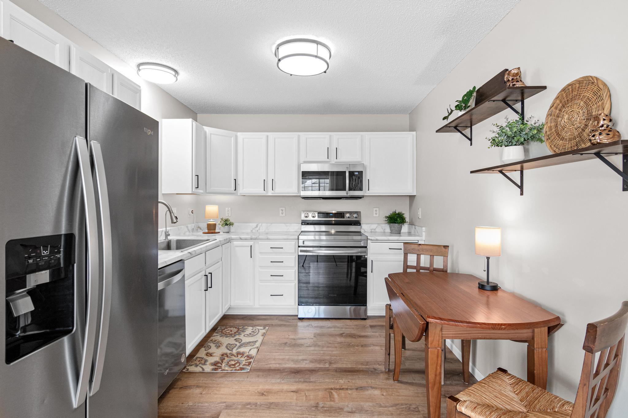 1579 County Rd D East, Unit C Maplewood, MN 55109 - Photo 3 of 25