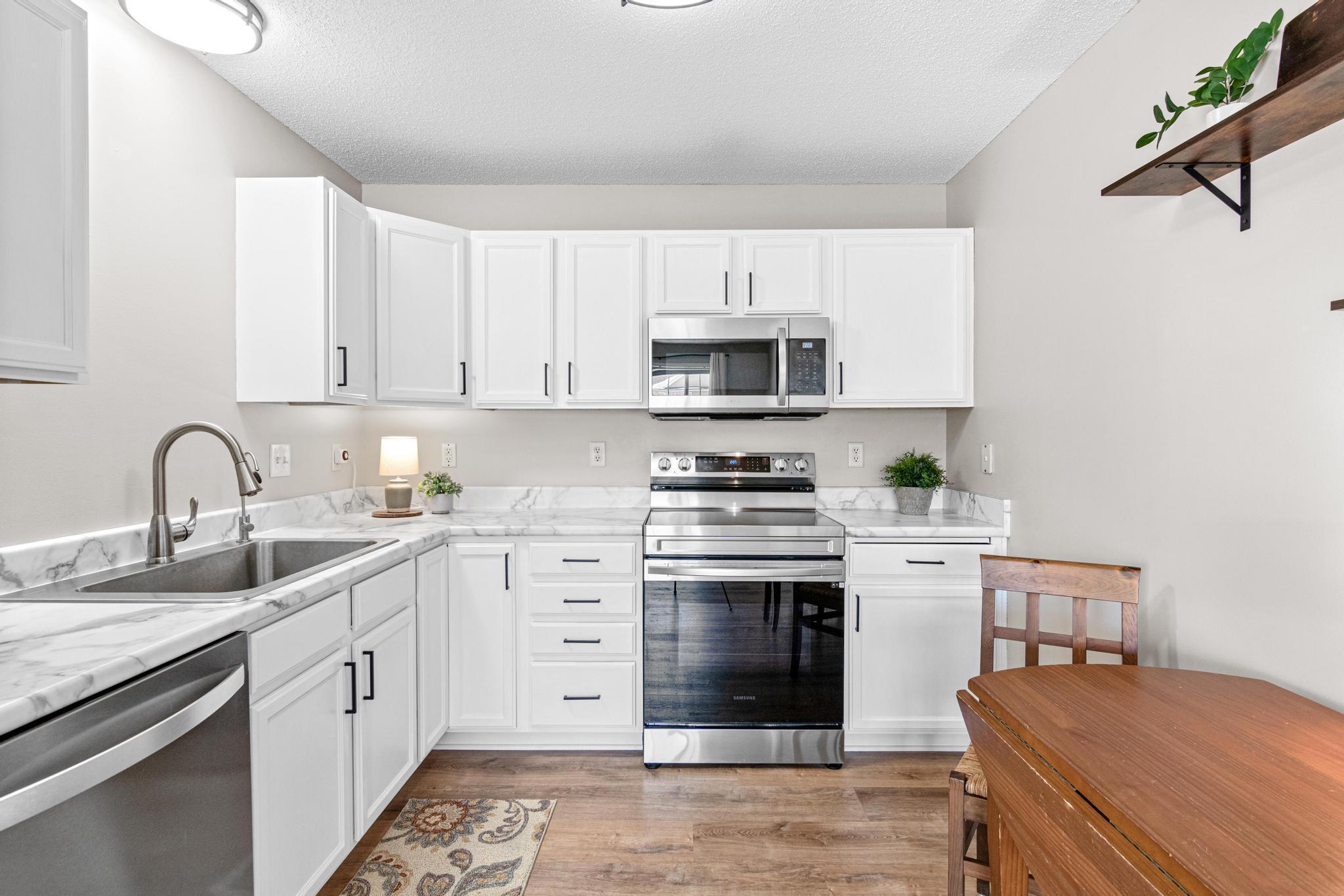 1579 County Rd D East, Unit C Maplewood, MN 55109 - Photo 4 of 25