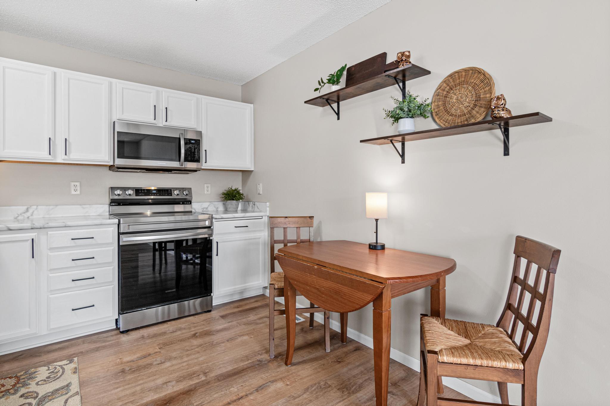 1579 County Rd D East, Unit C Maplewood, MN 55109 - Photo 5 of 25