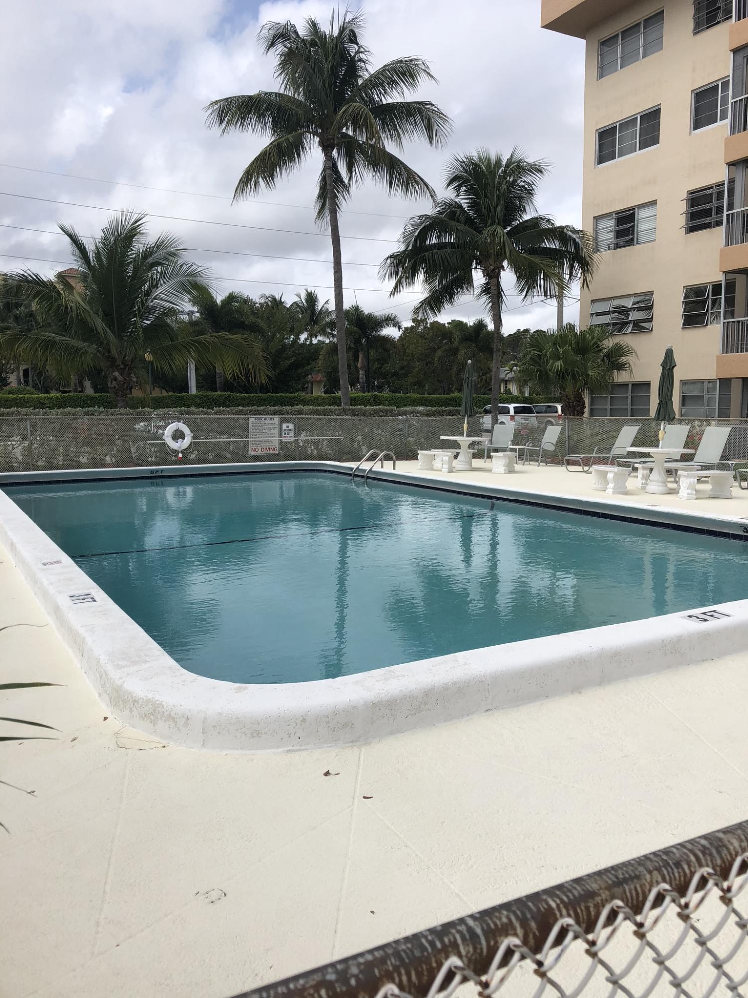 290 West Palmetto Park Road, Unit 301 Boca Raton, FL 33432 - Photo 3 of 11 863768EC-1D56-4740-A5B7-75CE48FFC9A3