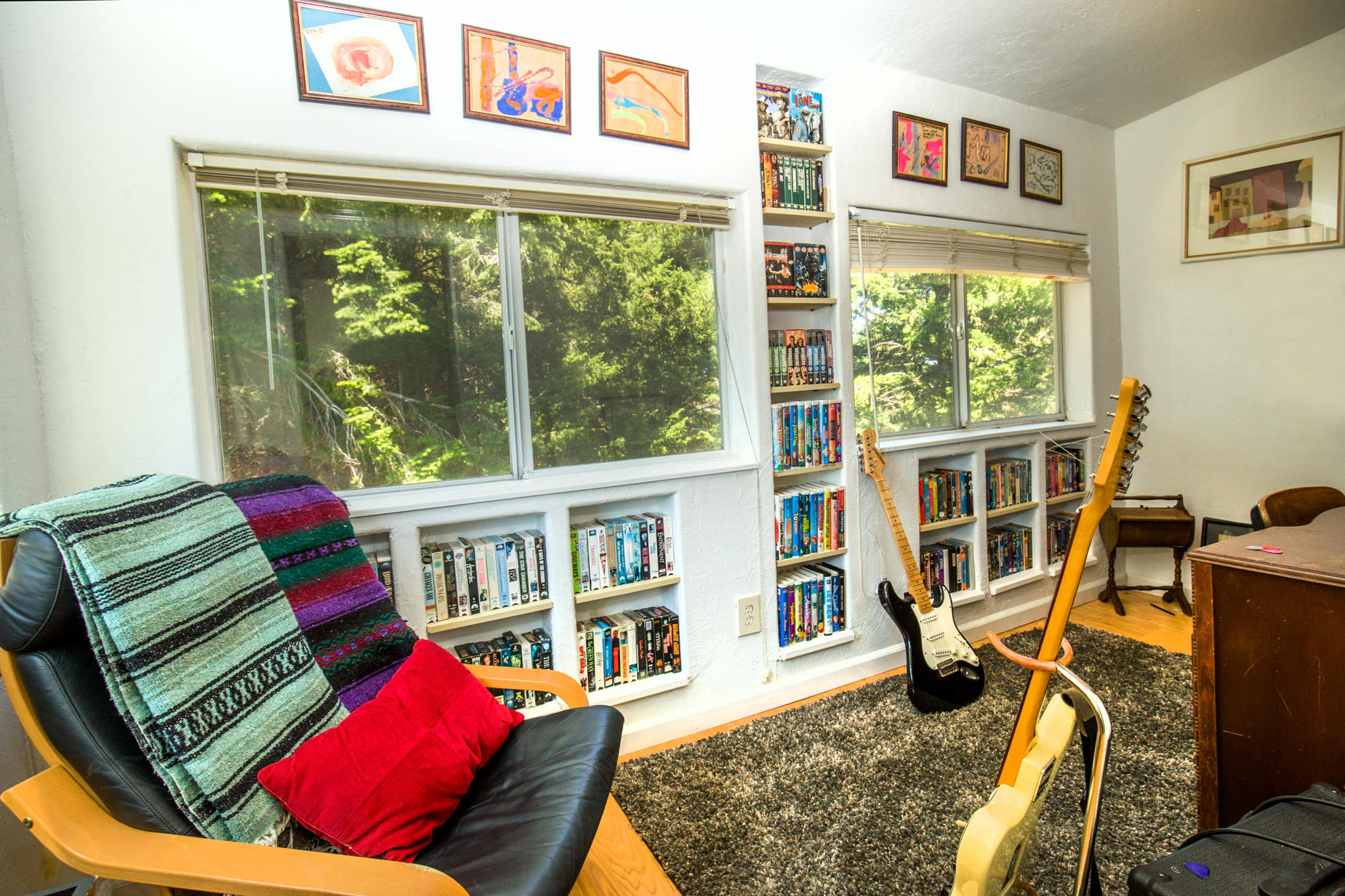6 Seaview Point Shelter Cove, CA 95589 - Photo 7 of 14 media room